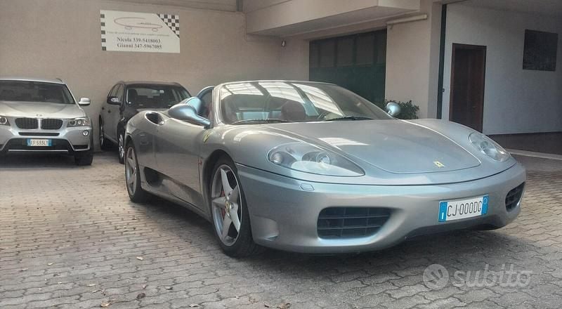 Usata Ferrari 360 400 CV (294 kW) 2003 Grigio Cabrio