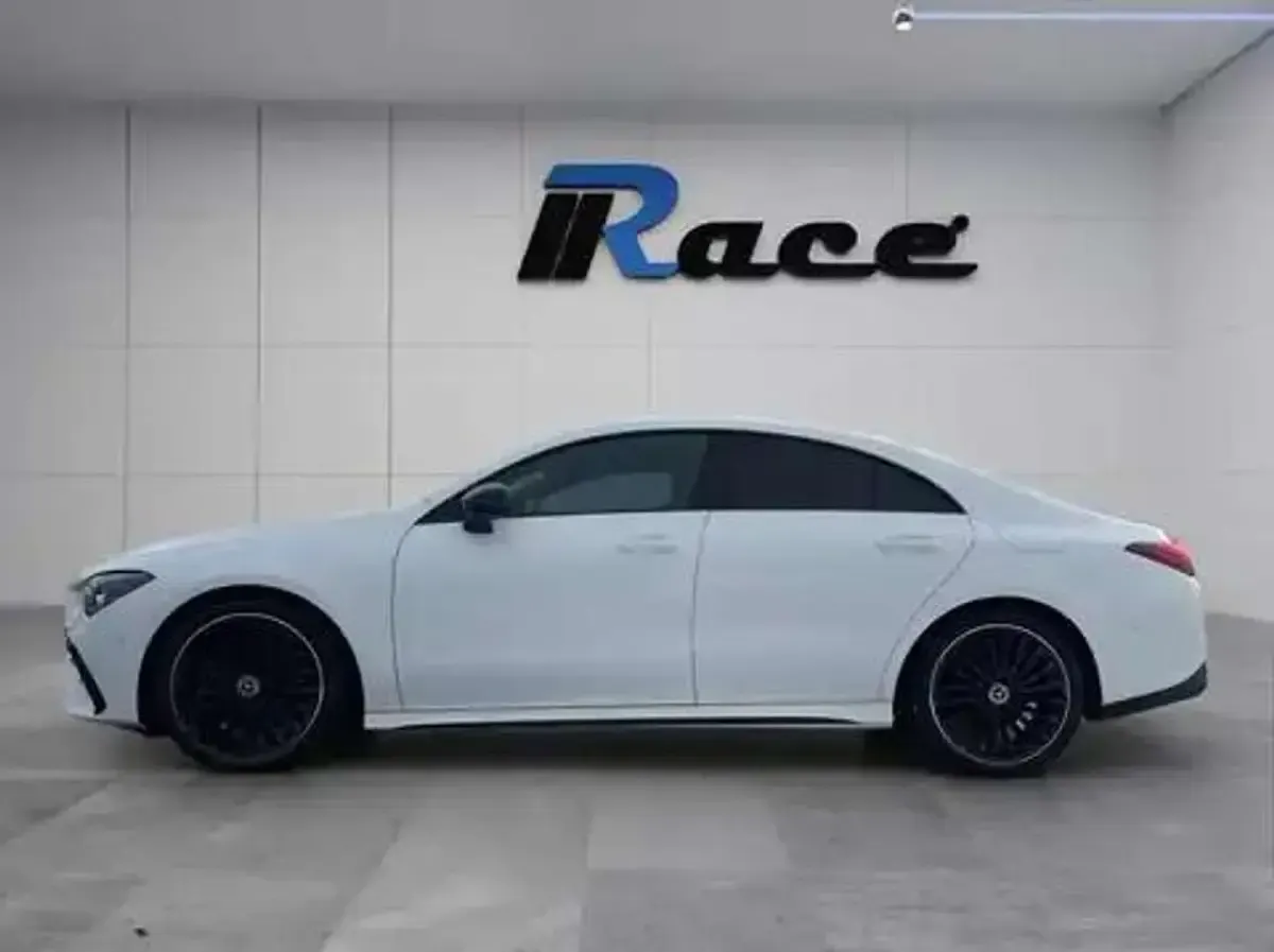 Usata Mercedes CLA200 Premium 163 CV (119 kW) 2025 Bianco Coupé
