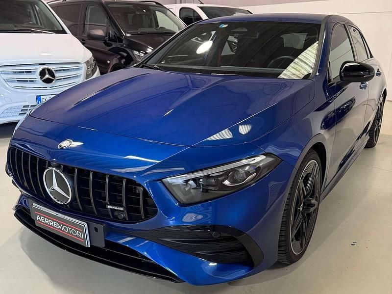 Usata Mercedes A35 AMG AMG Line Premium 306 CV (225 kW) 2024 Blu spettrale Berlina