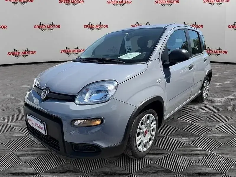 Usata Fiat Panda 70 CV (51 kW) 2023 Grigio Utilitaria