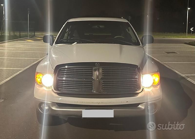 Usata Dodge Ram 238 CV (175 kW) 2005 Bianco Pick-up