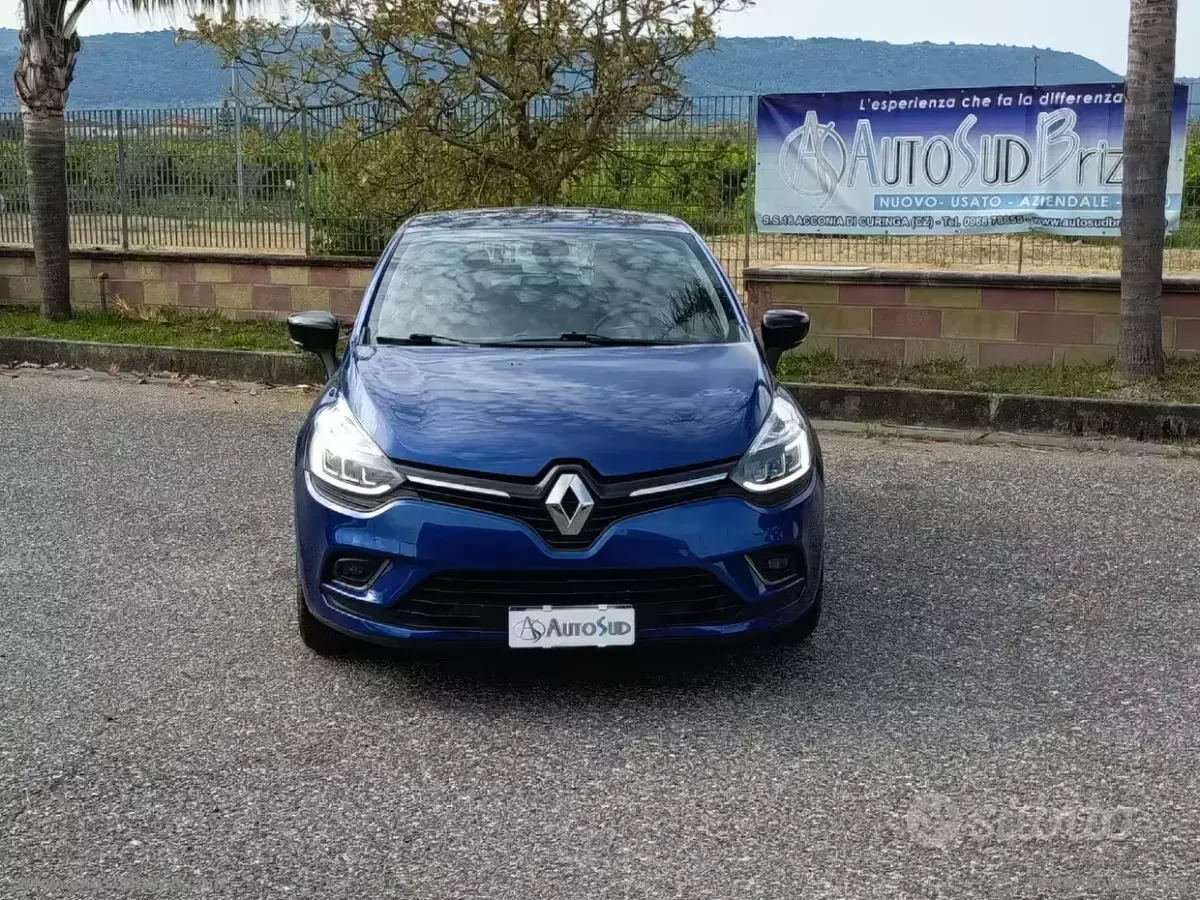 Second-hand Renault Clio IV 90 CP (66 kW) 2018 Albastru Berlinǎ