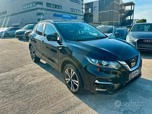 Usata Nissan Qashqai N-Connecta 110 CV (80 kW) 2018 Nero SUV