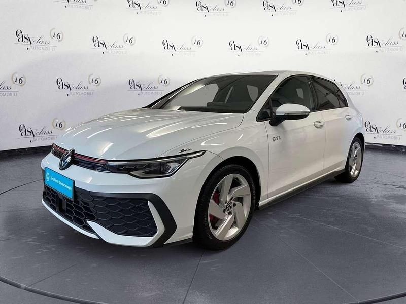 Usata VW Golf VIII GTI 265 CV (194 kW) 2025 Bianco Utilitaria