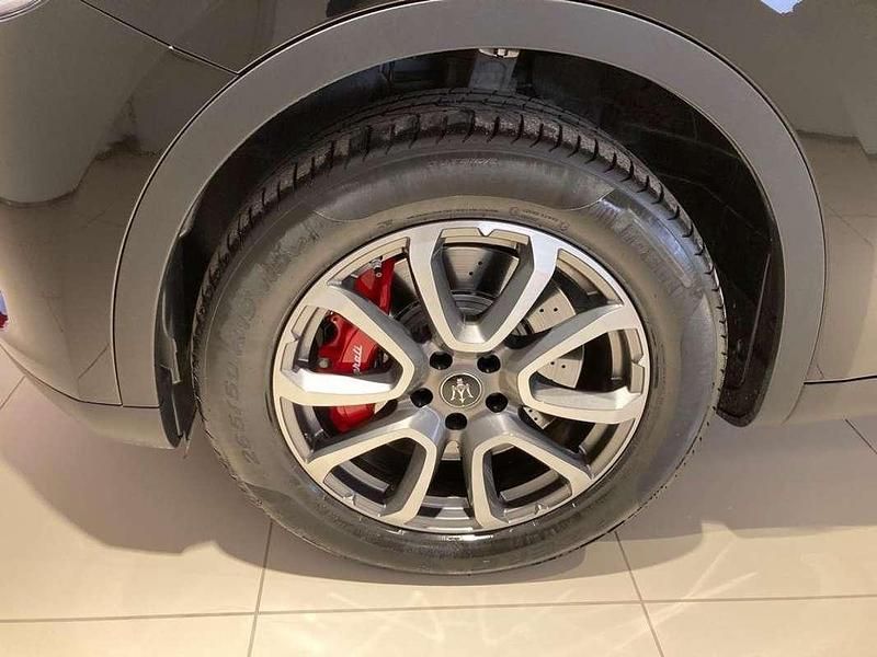 Usata Maserati Levante 250 CV (183 kW) 2021 Nero SUV