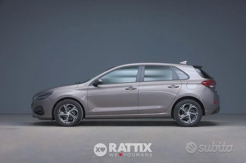 Usata Hyundai i30 Prime 120 CV (88 kW) 2023 Marrone Berlina