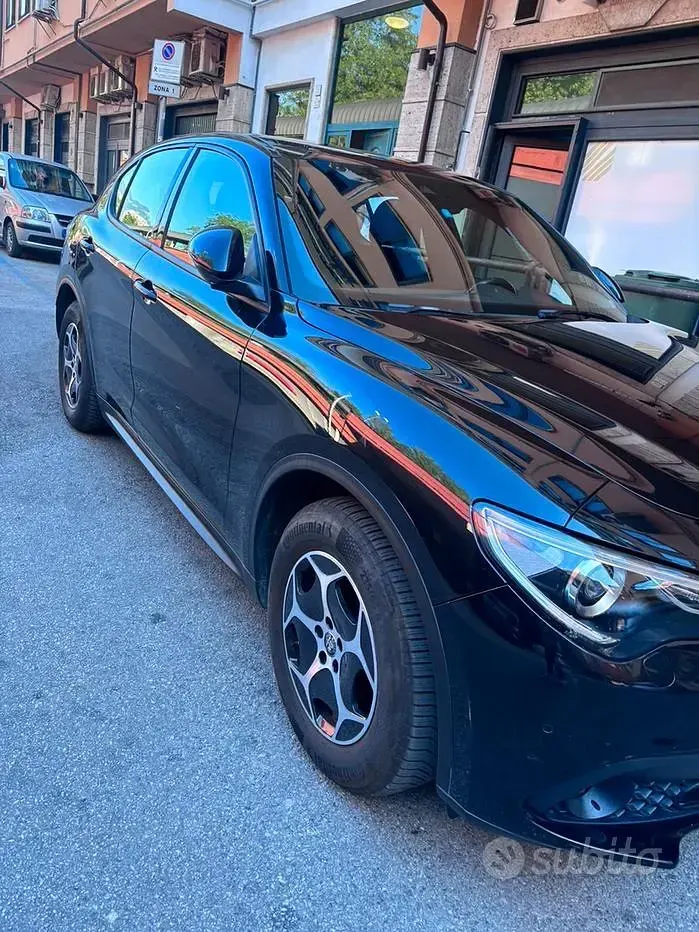 Usata Alfa Romeo Stelvio 160 CV (117 kW) 2022 Nero SUV