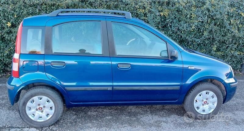 Usata Fiat Panda Dynamic 60 CV (44 kW) 2004 Blu Utilitaria