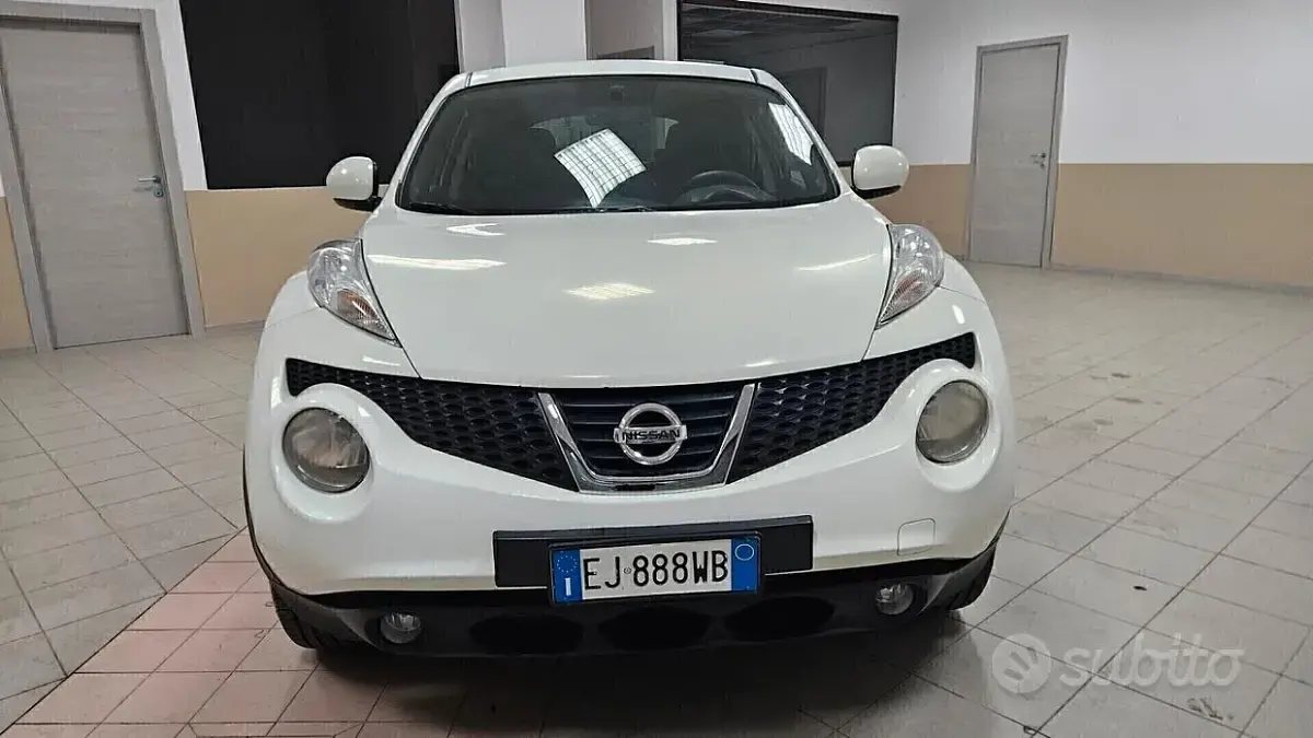 Usata Nissan Juke Tekna 110 CV (80 kW) 2011 Bianco SUV