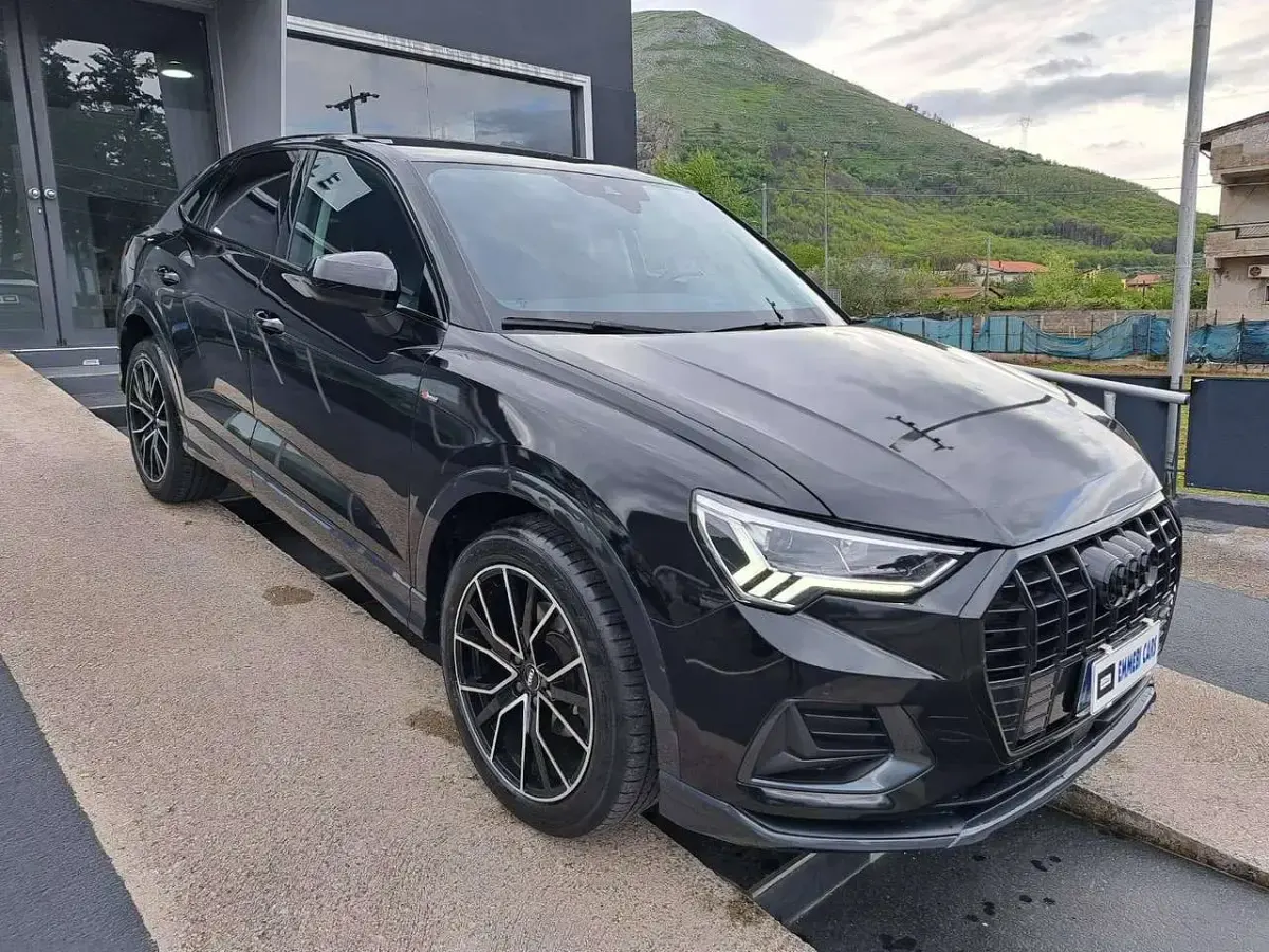Usata Audi Q3 Sportback Advanced 150 CV (110 kW) 2023 Nero SUV