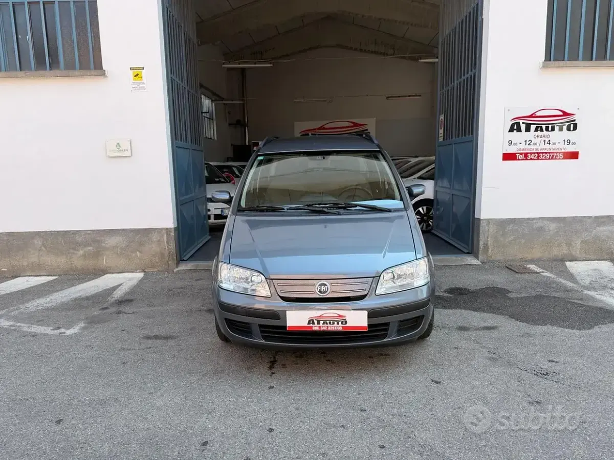 Usata Fiat Idea Dynamic 77 CV (56 kW) 2006 Grigio Monovolume
