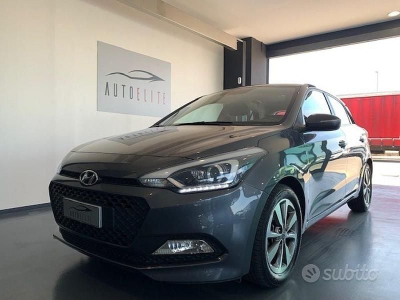 Usata Hyundai i20 GO! 75 CV (55 kW) 2018 Antracite Berlina