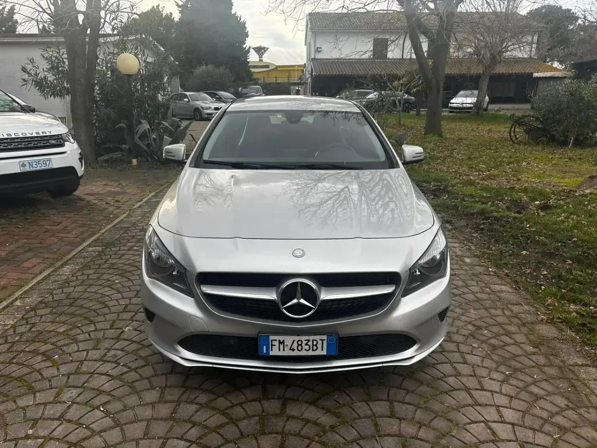 Usata Mercedes CLA200 136 CV (100 kW) 2017 Argento Coupé