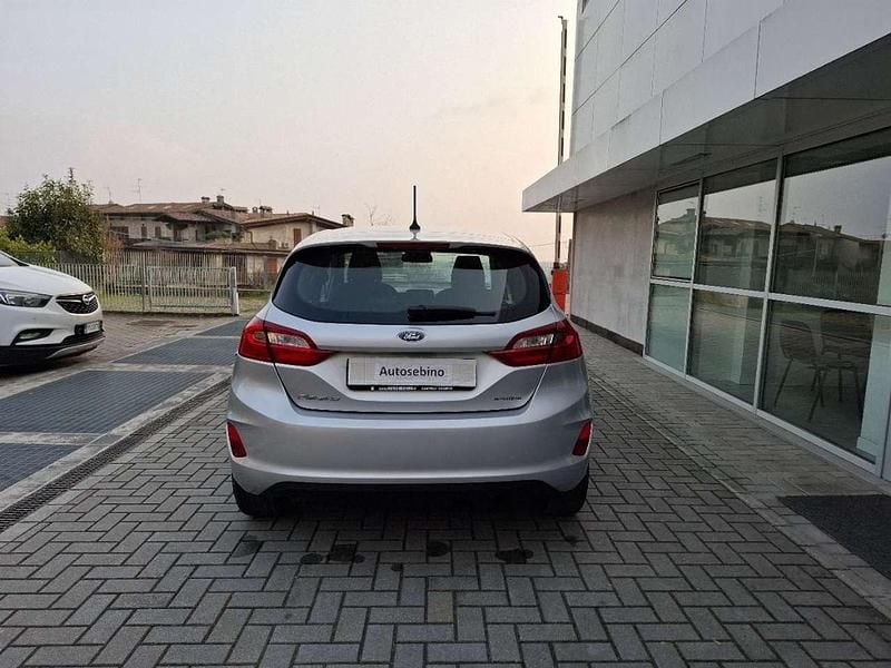 Usata Ford Fiesta 69 CV (50 kW) 2018 Argento Utilitaria