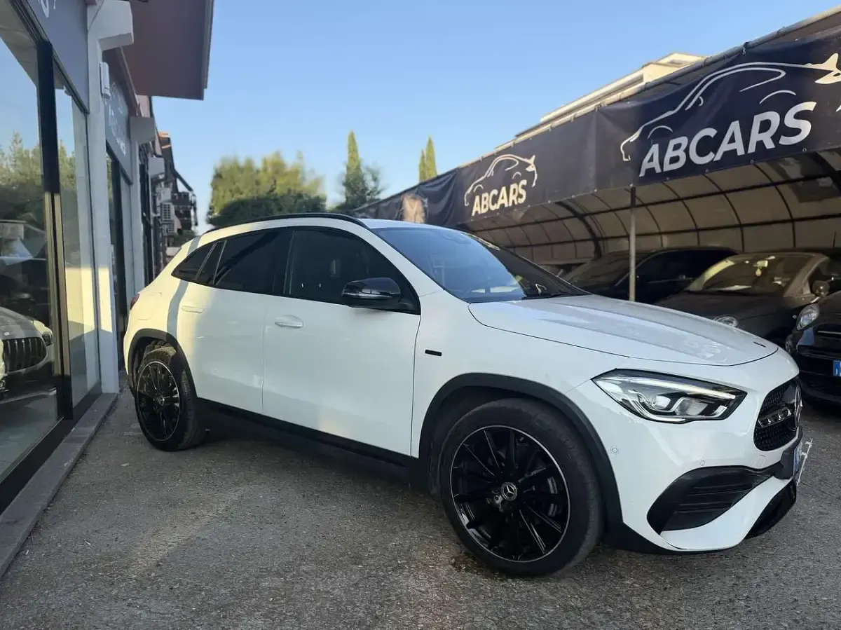 Usata Mercedes GLA250 Premium 160 CV (117 kW) 2021 Other SUV