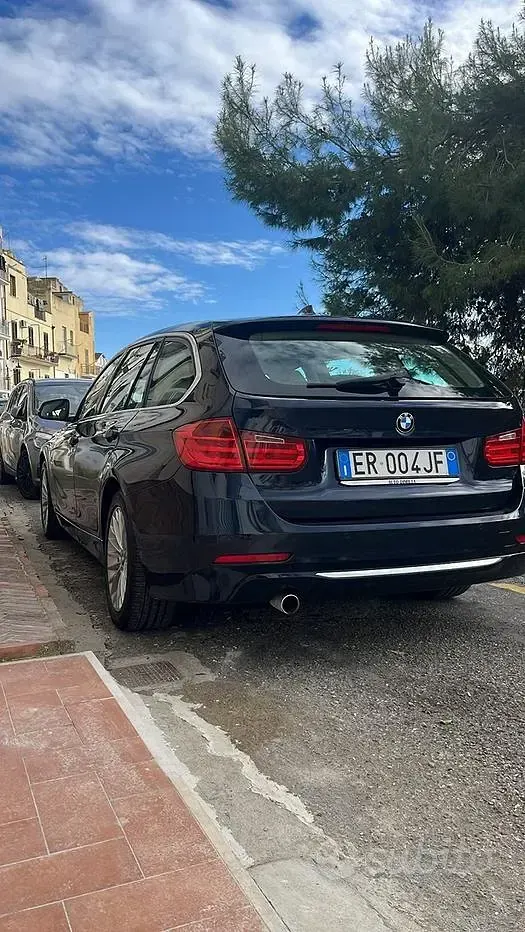 Usata BMW 320 Luxury Line 184 CV (135 kW) 2013 Nero Station wagon