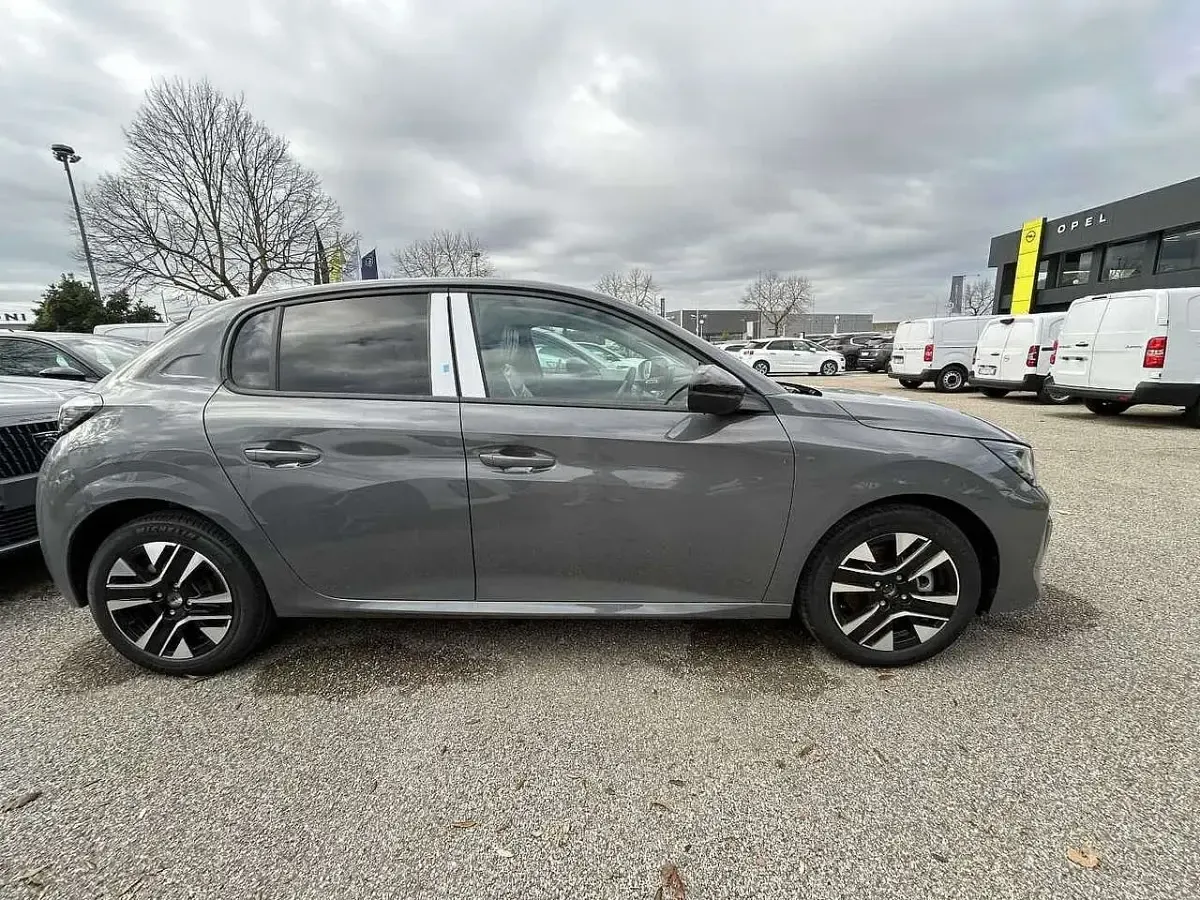 Nuova Peugeot 208 Allure 101 CV (74 kW) 2026 Grigio selenium Utilitaria