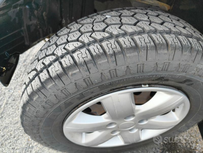 Usata 2005 Daihatsu Terios SUV | 1300 € - Immagine 1/4