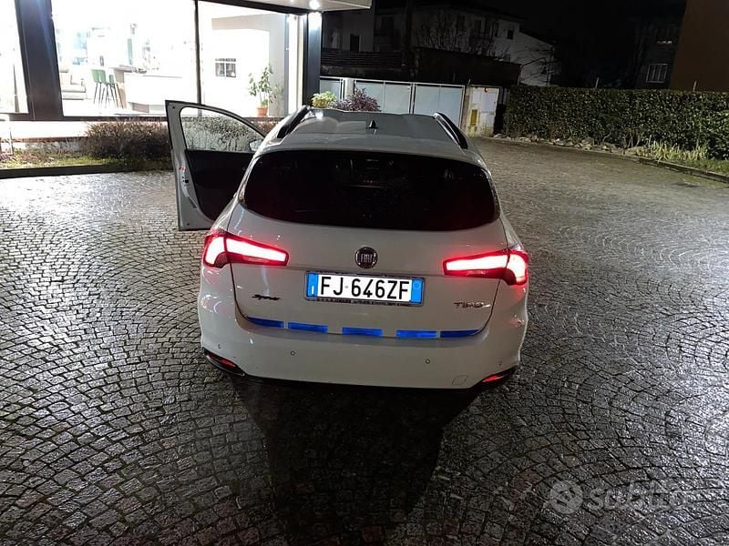 Usata Fiat Tipo 120 CV (88 kW) 2016 Bianco Station wagon
