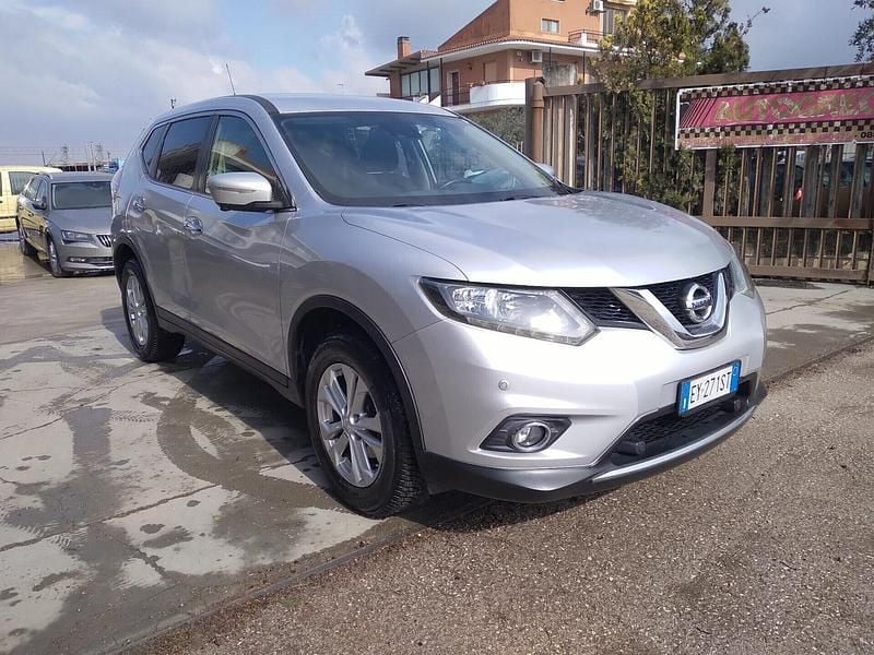Usata Nissan X-Trail Acenta 130 CV (95 kW) 2015 Argento SUV