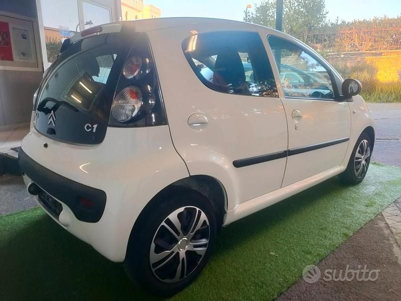 Usata Citroën C1 68 CV (50 kW) 2010 Bianco Utilitaria