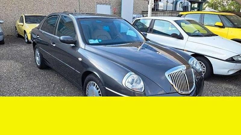 Grigio Usata 2005 Lancia Thesis Tre volumi | 5850 € (Cara) - Immagine 1/4