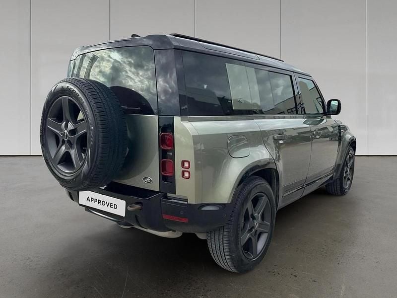 Usata Land Rover Defender SE Dynamic 300 CV (220 kW) 2021 Pangea green SUV