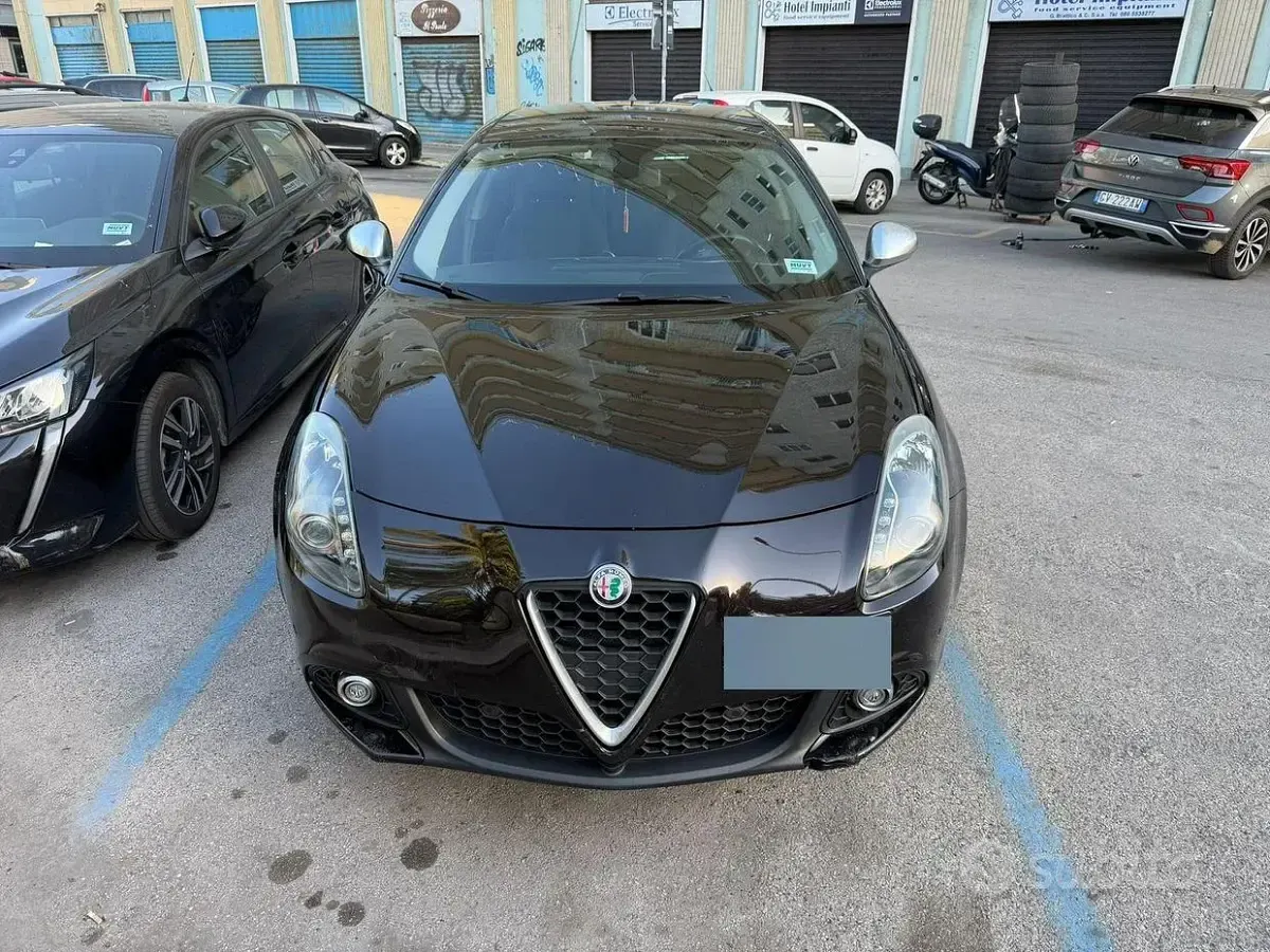 Usata Alfa Romeo Giulietta 175 CV (128 kW) 2016 Nero Utilitaria