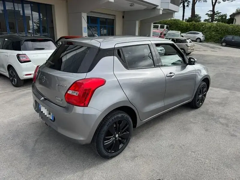 Usata Suzuki Swift 90 CV (66 kW) 2019 Grigio Utilitaria