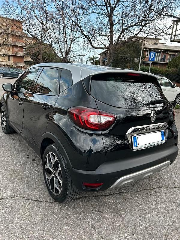 Usata Renault Captur 90 CV (66 kW) 2018 Nero SUV