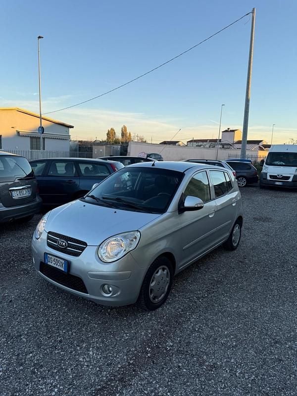 Grigio Usata 2008 Kia Picanto Due volumi | 2400 € (Ottimo prezzo) - Immagine 1/4