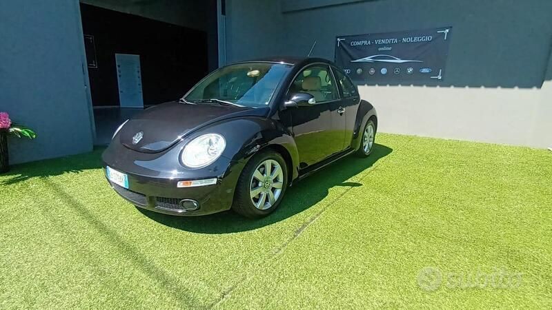 Nero Usata 2006 VW Beetle Coupé | 2200 € (Super prezzo) - Immagine 1/4