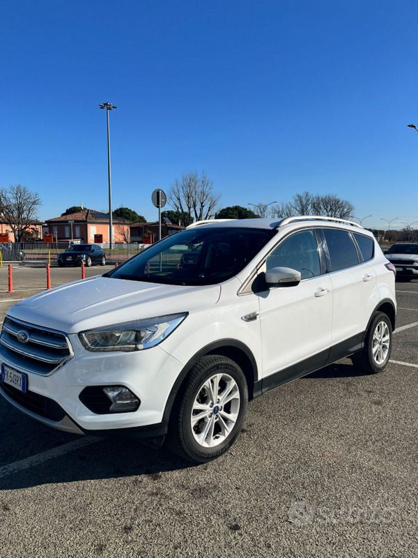 Usata Ford Kuga 120 CV (88 kW) 2017 Bianco SUV