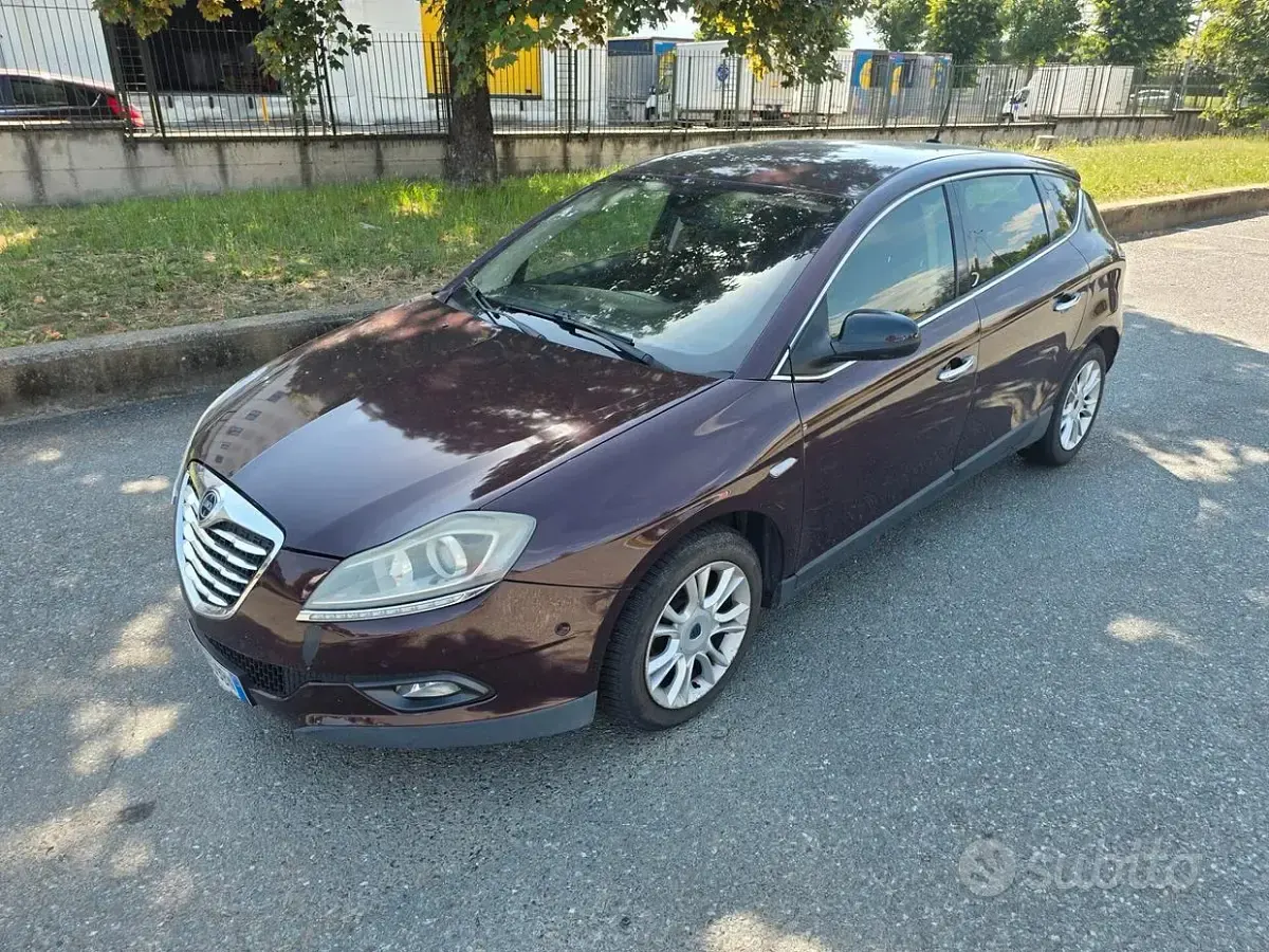Usata Lancia Delta S 120 CV (88 kW) 2013 Rosso Utilitaria