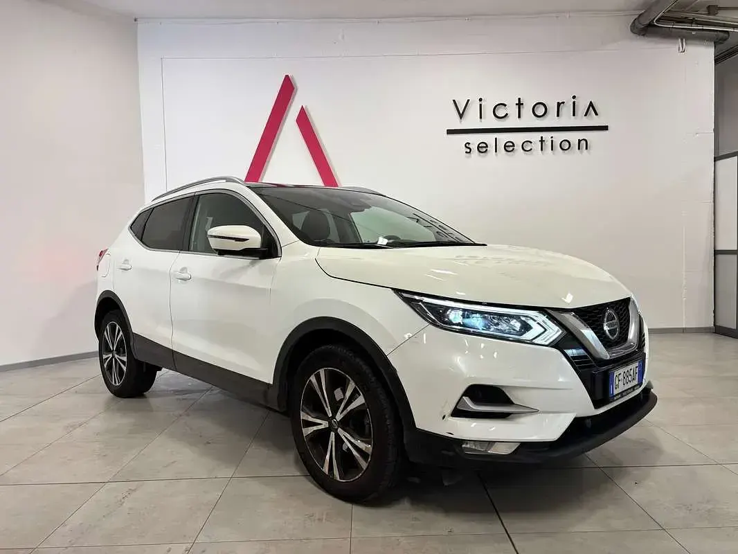 Usata Nissan Qashqai N-Connecta 116 CV (85 kW) 2021 Bianco SUV