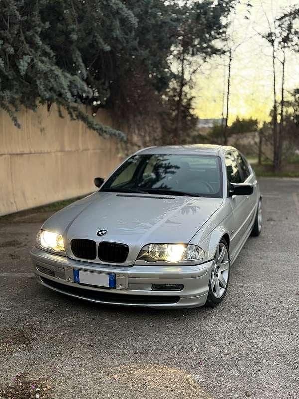 Usata BMW 330 184 CV (135 kW) 2000 Argento Berlina
