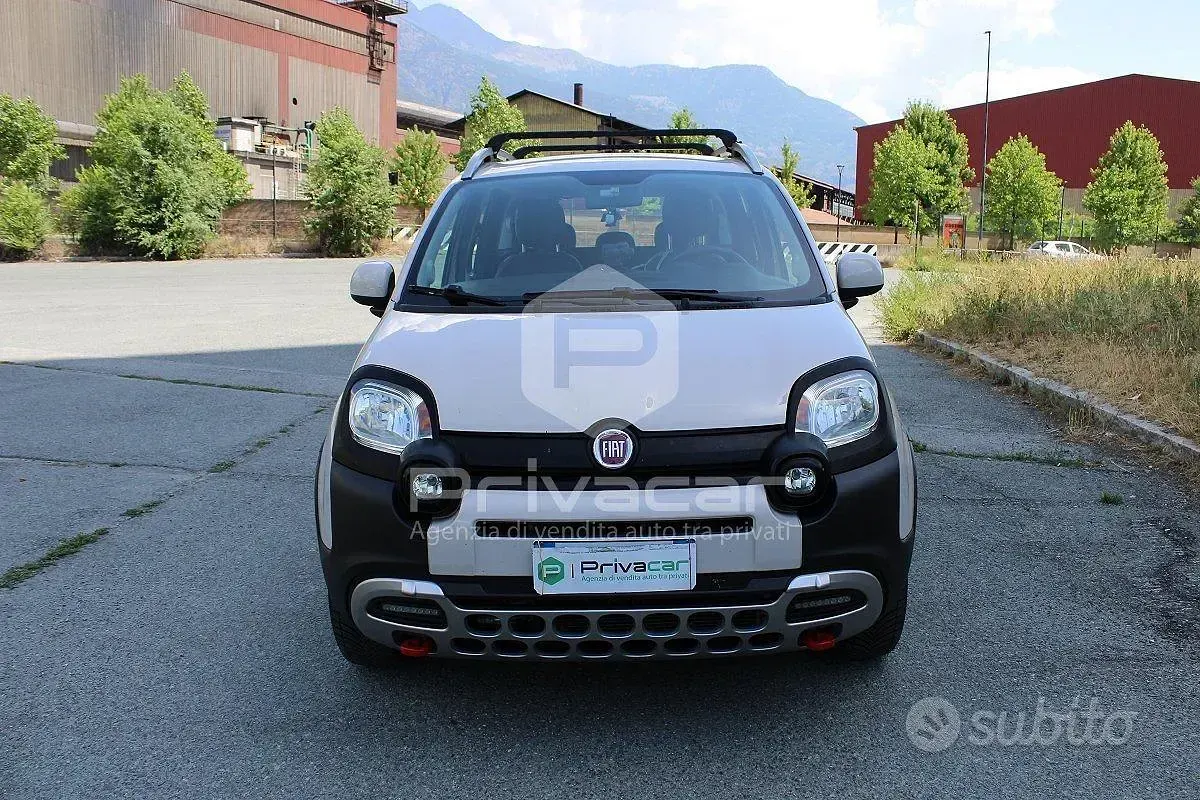 Usata Fiat Panda Cross Cross 90 CV (66 kW) 2017 Viola/lilla Utilitaria