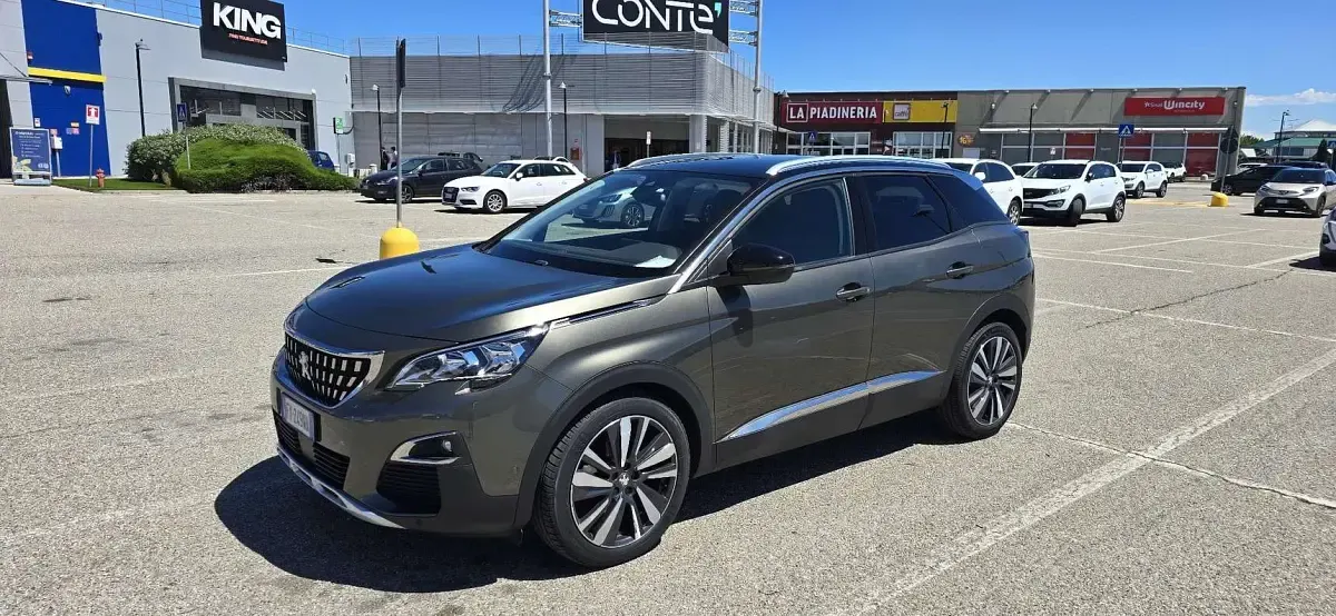 Usata Peugeot 3008 Allure 120 CV (88 kW) 2020 SUV