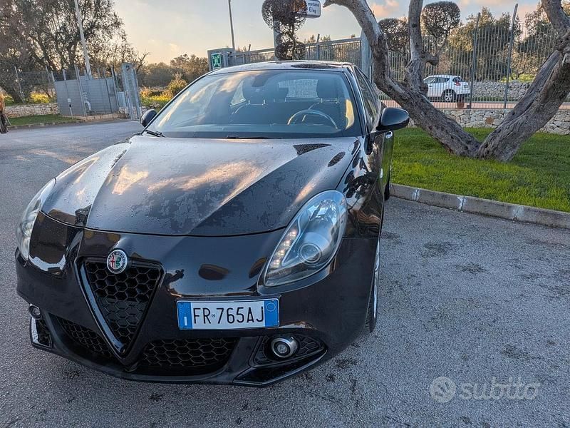 Usata Alfa Romeo Giulietta Super 120 CV (88 kW) 2018 Nero Utilitaria
