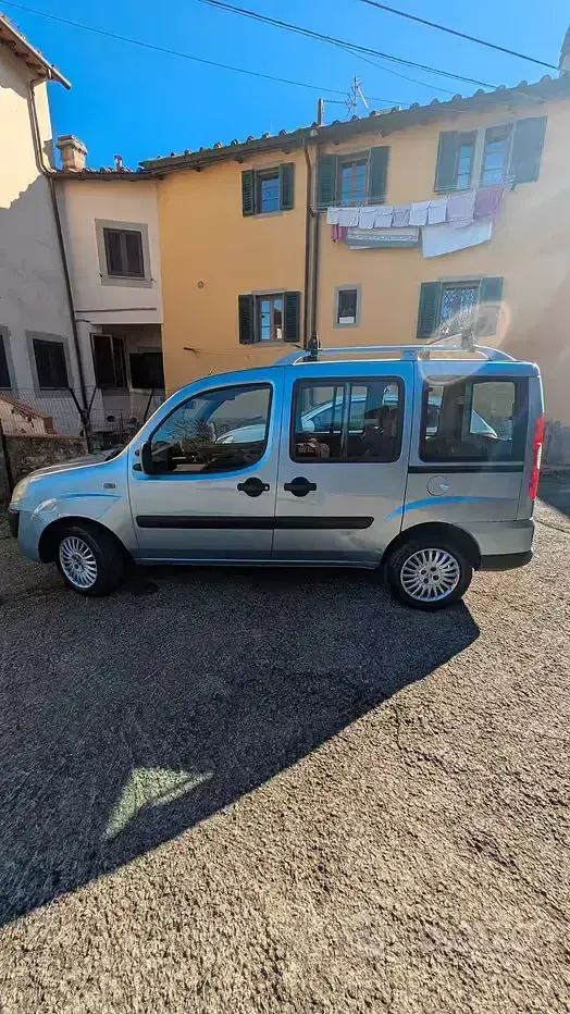 Usata Fiat Doblò 85 CV (62 kW) 2006 Bluazzurro Monovolume