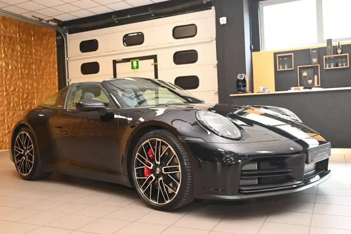 Usata Porsche 911 Targa 4S 480 CV (353 kW) 2026 Nero met/full pelle nera Cabrio