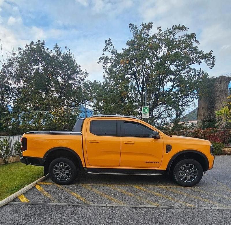 Usata Ford Ranger Wildtrack 241 CV (177 kW) 2023 Giallo Pick-up