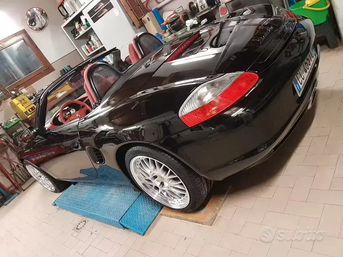 Usata Porsche Boxster 228 CV (167 kW) 2003 Nero Cabrio