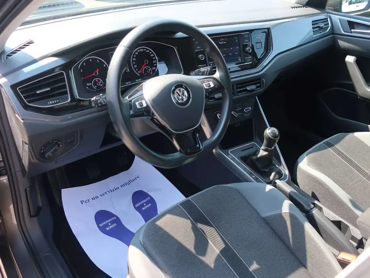 Usata VW Polo Highline 95 CV (69 kW) 2018 Grigio metallizzato Utilitaria