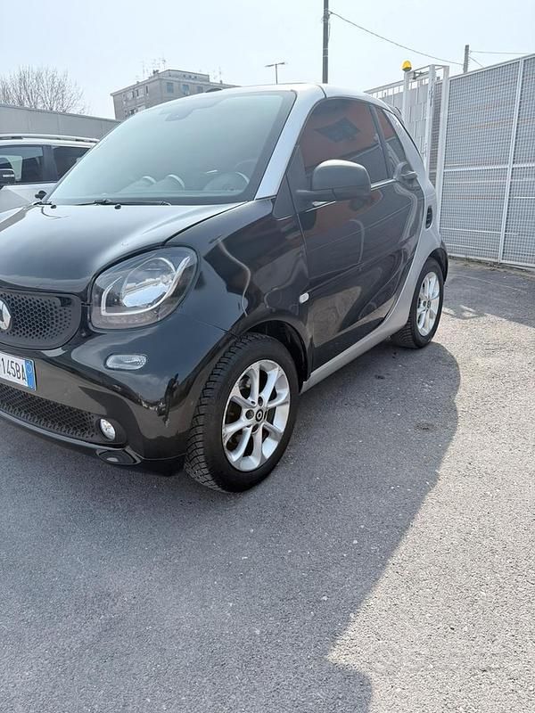 Usata Smart ForTwo Cabrio 71 CV (52 kW) 2017 Nero Cabrio