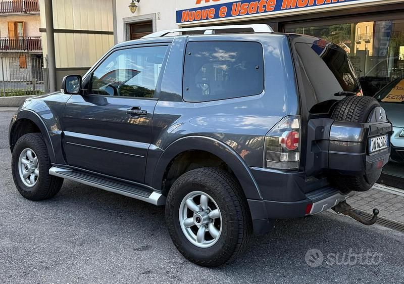 Usata Mitsubishi Pajero Instyle 170 CV (125 kW) 2008 Blu/azzurro SUV