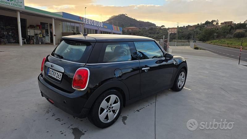 Usata Mini Cooper Coupé 136 CV (100 kW) 2014 Nero Coupé