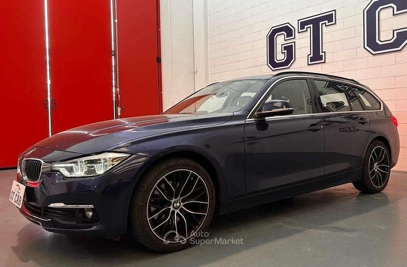 Usata BMW 320 Luxury Line 190 CV (139 kW) 2018 Blu Station wagon