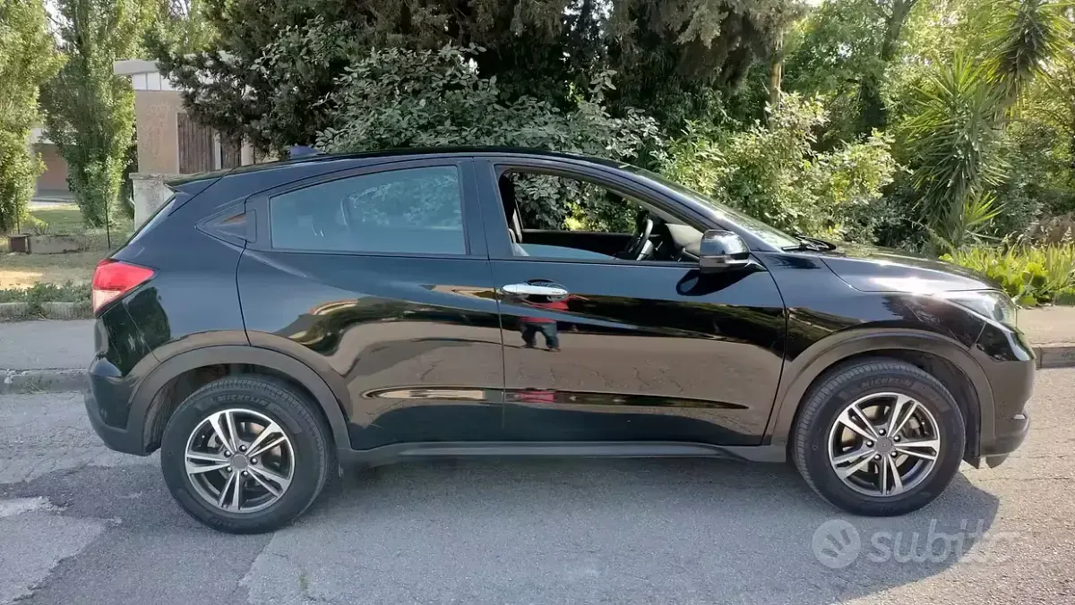 Usata Honda HR-V Elegance 130 CV (95 kW) 2017 Nero SUV