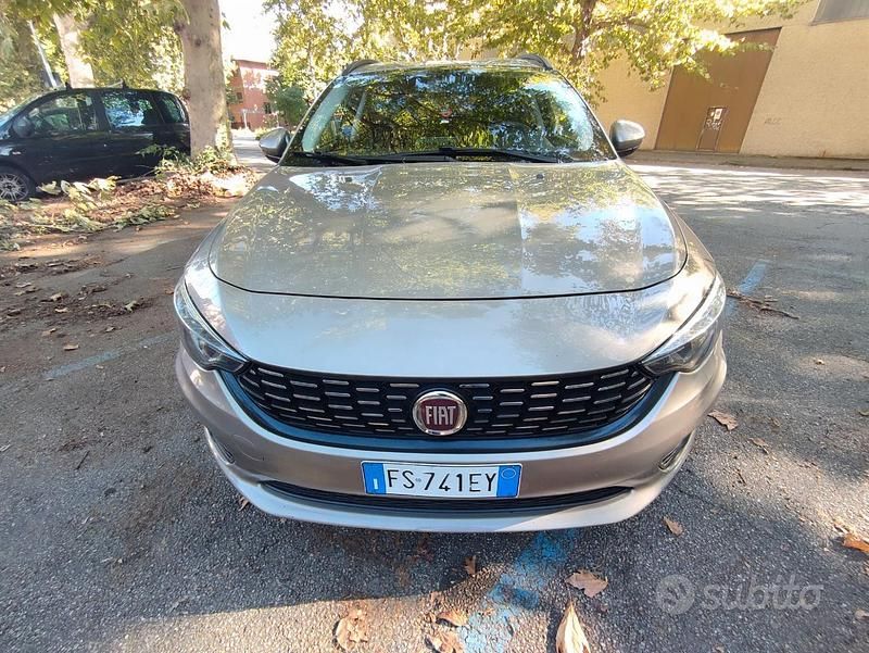 Usata Fiat Tipo 95 CV (69 kW) 2018 Marrone Berlina